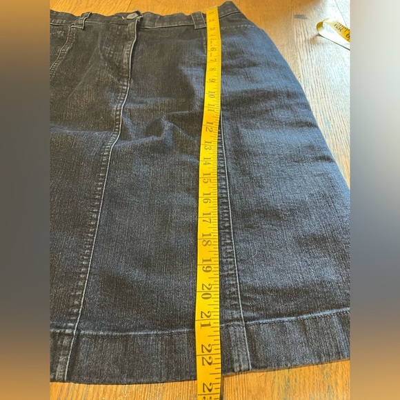 💙 L.L.Bean Classic Fit Denim Skirt – Size 10 Regular💙 - Picture 5 of 8